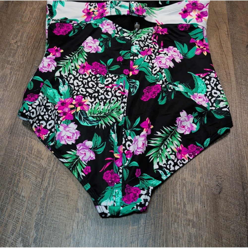 Torrid One Piece Swimsuit Sz 0 C/D Floral Tropical Animal Print Ruched Underwire - Picture 6 of 11